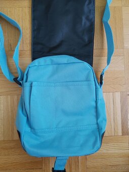 Kabelka crossbody modrá - 4