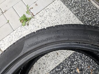 275/35 R20 - 4