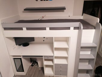 Studentská postel se stolem a skříní - 4