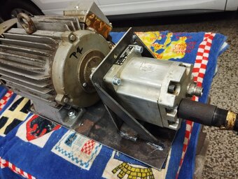 Elektromotor 2, 2KW s hydraulickým čerpadlem - 4