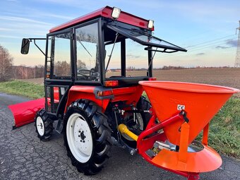 Malotraktor KUBOTA GL21 vyhřívaná kabina • radlice + sypač - 4