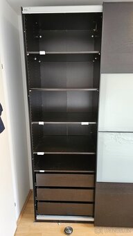Černá skříň - IKEA - 4