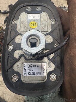 Zámek, anténa, jednotk ventilátoru - 4