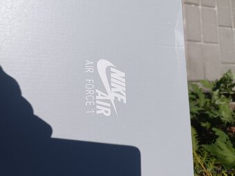 NIKE AIR FORCE 1 - 4