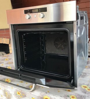 Vestavná trouba Whirlpool - 4