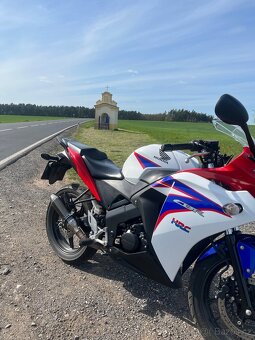 Honda CBR 125R - 4