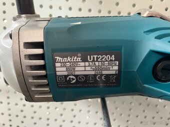 MAKITA UT2204 - míchadlo - 4