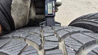 Zimní pneu 235/45/18 Kumho - 4