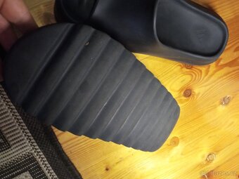 Originální žabky Adidas Yezzy Slide VEL.40 - 4