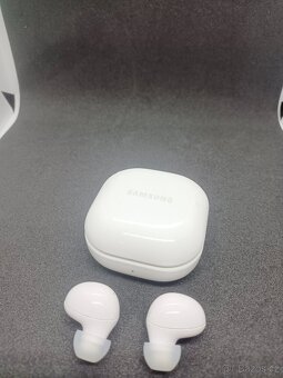 Bezdrátová sluchátka Samsung Galaxy Buds2 SM-R177 - 4