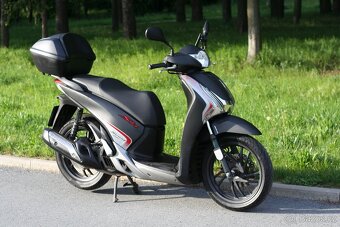 Netrav mládí v koloně, pronajmi si spolehlivý skútr Honda - 4