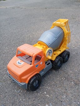 Auta - 4