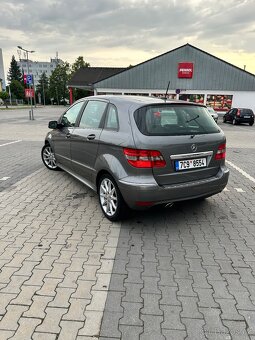 Mercedes-Benz B 200 CDI 103 KW Sport Panorama Xenony - 4