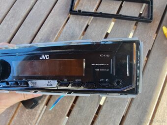 JVC KD-X152 autorádio - 4