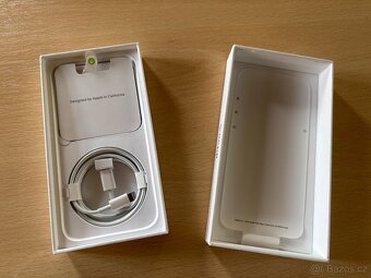 iPhone 13 128 GB, rok starý, kondice baterie 99 % - 4