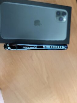 iPhone 11 Pro Max 64GB Midnight Green - 4