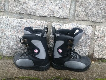 snowboard 108 + boty 23 - 4