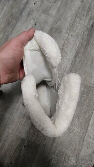 Dívčí lední brusle - 4