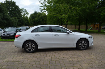 PRODÁM MERCEDES BENZ A 180D NOVÝ MODEL 2022 119.000KM DPH - 4