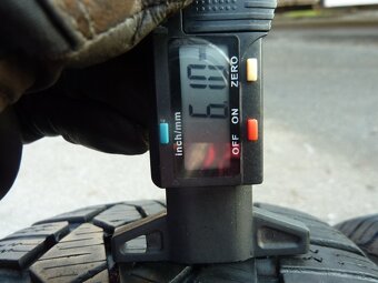 Zimní pneu Semperit 88T 185 60 15 - 4