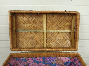Starožitný proutěný kufr - 4
