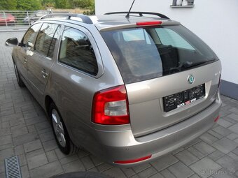 Škoda Octavia com. 1.2TSi Elegance Automat r.v.2011 - 4