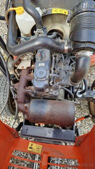 Zahradni traktor Kubota G21 Diesel/Hyh.Smeták+Sypač/ - 4