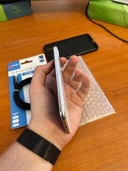 Prodám iPhone XS 64gb (100% kondice baterie) - 4