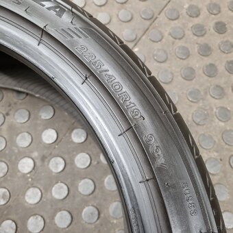 2x Letní 225/40 R19 5mm BRIDGESTONE - 4
