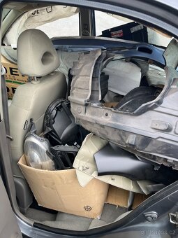 Nissan Micra 1.5 dci 48 kW 8/2003 klima 175000 km - 4