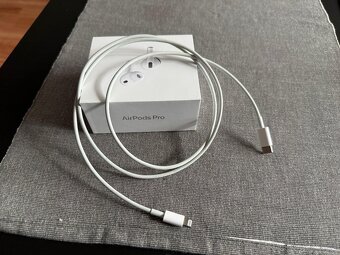 Apple AirPods Pro 2022 + speciální špunty - 4