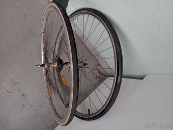 Přední a zadní kolo 25" s plášti 25-622 (700x25 C) - 4