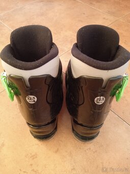 Lyžařské boty 22,5 - 4