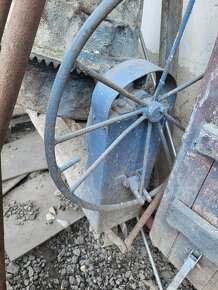 Prodám stavební míchačku robustní konstrukce - 4