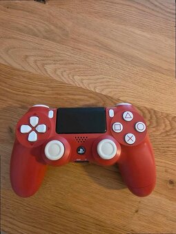 PS4 Slim 1TB Spider-Man Limited Edition - 4