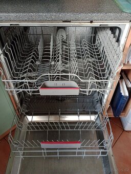 Myčka nádobí Bosch - 4
