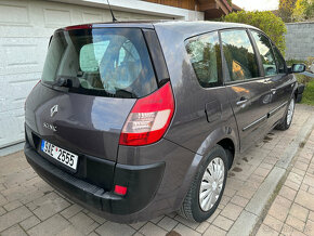 Renault Grand Scenic 1.9 dCi 88kW 7 míst - 4