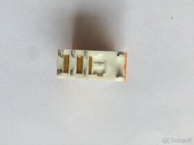 Prodám rele Finder 4652 110V - 4