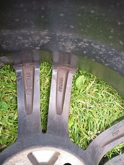Prodám kola na Citroen - 4