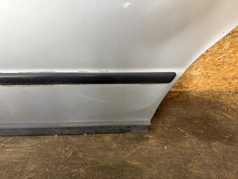 NASTROJENÉ LEVÉ ZADNÍ DVEŘE VW PASSAT B5.5 KOMBI LA7W - 4