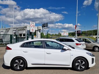 Hyundai IONIQ 1.6 HEV first edition rok 2017 1.majitel - 4