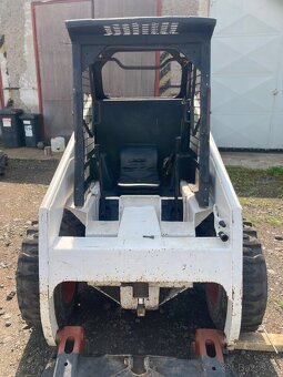 Smykový nakladač Bobcat 741 - 4