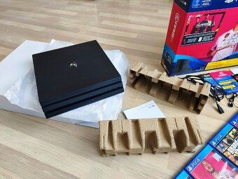 PlayStation 4 pro - 4