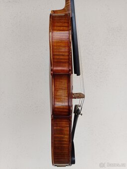 Housle - 4