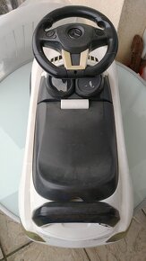 Dětské odrážedlo Mercedes SLS AMG, používané, plně funkční - 4