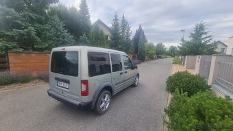 Ford Connect 1.8 TDCI. Rok výroby 2011 - 4