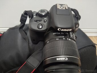 Canon 100D - objektiv 18-55mm, 2x baterie, obal - 4