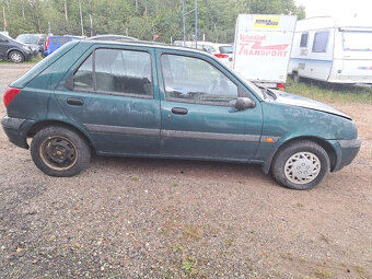FORD FIESTA 1,3i - 4