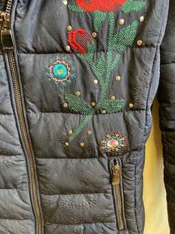 kabát Desigual velikost 36 - 4