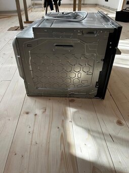 VESTAVĚNÁ TROUBA BOSCH - 4